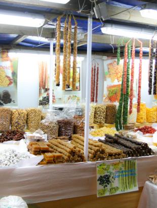 Παραδοσιακά σκευάσματα στο πανηγύρι στο Μένοικο, 2014.