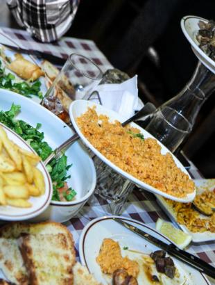 Μεζέδες στη σύγχρονη ταβέρνα, 2014.