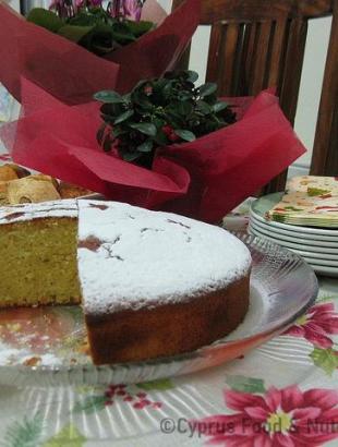 Η σύγχρονη βασιλόπιτα αποτελεί μορφή κέικ.