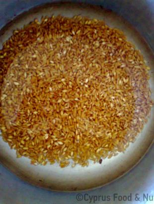 Βράσιμο του σιταριού σε νερό. &lt;br/&gt; Πηγή: Στάλω Λαζάρου.