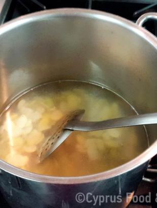 Κουκιά βραστά σε νερό (Μαγειρεύω Κυπριακά 2015). &lt;br/&gt; Πηγή: Στάλω Λαζάρου.