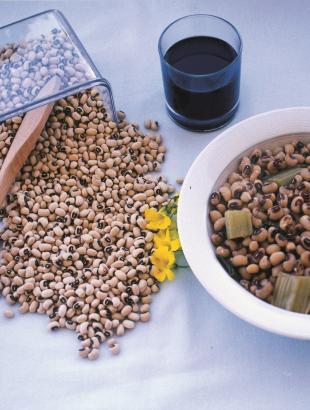 Λουβιά με λάχανα.