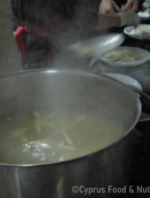 Μακαρόνια χεριού, στάδιο παρασκευής 3. Λευκωσία 29/1/2014.