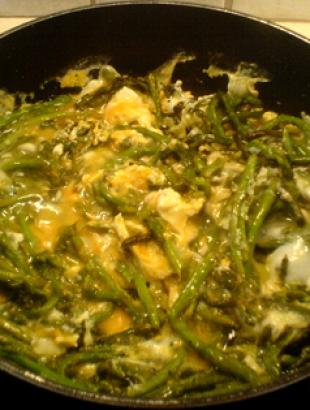 Μετά τα γυρίζουμε για να ψηθούν και από την άλλη πλευρά.http://asteromases.com/archives/3992