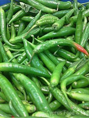 Πιπέρια αψά (καυτερά). &lt;br/&gt; Πηγή: Στάλω Λαζάρου.