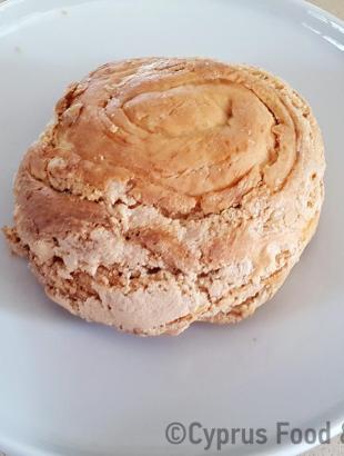 Ταχινόπιτα μικρή.