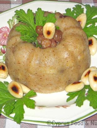 Χαλουβάς με αμύγδαλα (Μαγειρεύω Κυπριακά 2013). &lt;br/&gt; Πηγή: Στάλω Λαζάρου.