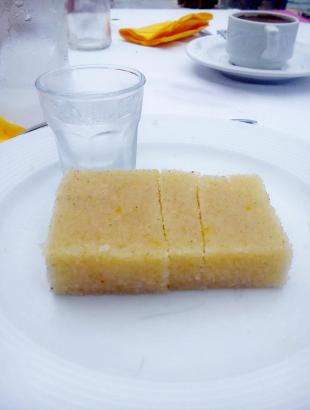 Χαλουβάς κατσαρόλας, αγαπημένο έδεσμα των νηστειών. Συνδυάζεται ωραία με τον κυπριακό καφέ, ως επιδόρπιο. &lt;br/&gt; Πηγή: Ιστοσελίδα Facebook.