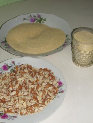 Υλικά για χαλουβά κατσαρόλας. &lt;br/&gt;Πηγή:  Έλενα Χρίστου Μάκη , 2011