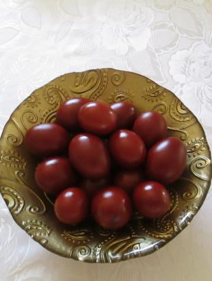 Κόκκινα αυγά για το Πάσχα, 2014.