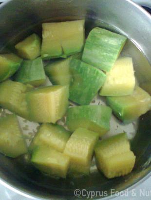 Γλυκοκόλοκο βραστό. &lt;br/&gt; Πηγή: Στάλω Λαζάρου.