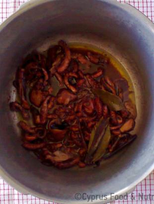 Χταπόδι καθιστό, στην κατσαρόλα.