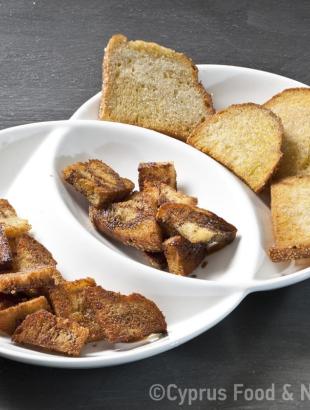 Κατσούρες και σουππούθκια (Μαγειρεύω Κυπριακά 2015). &lt;br/&gt; © Μουσείο Κυπριακών Τροφίμων και Διατροφής.