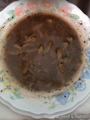 Τρεμιθθόσουπα (Μαγειρεύω Κυπριακά 2014). &lt;br/&gt; Πηγή: Στάλω Λαζάρου.