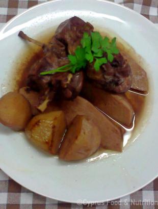 Κουνέλι καππαμάς (Μαγειρεύω Κυπριακά 2013-2014). &lt;br/&gt; Πηγή: Στάλω Λαζάρου.