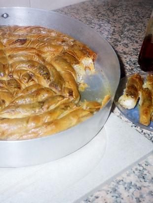 Αναρόπιττα με μέλι.