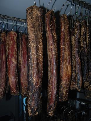 Λούντζα, παρασκευή στον Αγρό.