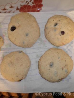 6. Αφήνουμε τις ελιωτές να &lt;μπουν&gt;. &lt;br/&gt; Πηγή: Ζηνοβία Χαραλάμπους