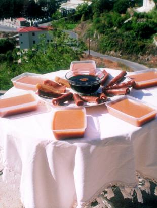 Ππαλουζές και γλυκά του μούστου. &lt;br/&gt; Άδεια δημοσίευσης: Υπουργείο Γεωργίας.