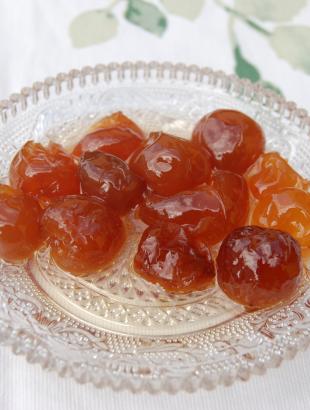 Γλυκό κεράσι. &lt;br/&gt; Κυθραιώτου 2013, 62.