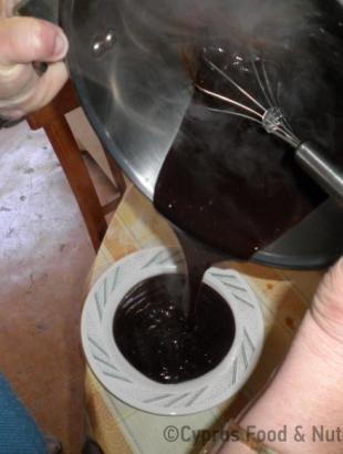 6. Σερβίρουμε σε πιάτα. &lt;br/&gt; Πηγή: Ζηνοβία Χαραλάμπους