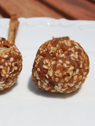 Χαλουβάς κουβαριστός με το έψημα. &lt;br/&gt; Κυθραιώτου 2013, 68.