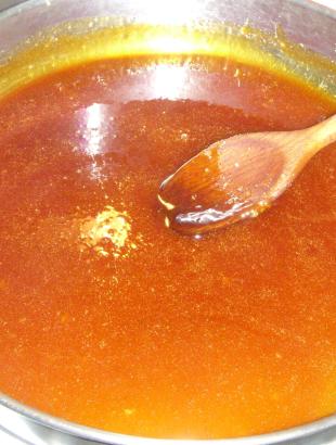 3.Ετοιμάζουμε την καραμέλα.