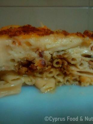 Κομμάτι μακαρόνια του φούρνου.