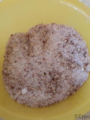 Γέμιση για καττιμέρι. Αποτελείται από ζάχαρη, αμύγδαλα και κανέλα. &lt;br/&gt; Πηγή: Στάλω Λαζάρου.