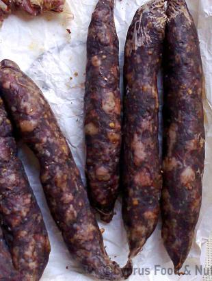 Τεράτσια λουκάνικα.