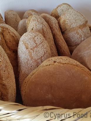 Ψωμιά με προζύμι.