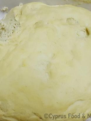 Ζυμάρι με προζύμι.