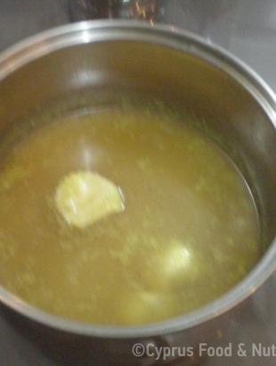 Ραβιόλες με χαλούμι και αναρή, στάδιο παρασκευής 7, Λευκωσία 9/2/14. &lt;br/&gt; Πηγή: Κατερίνα Λαζάρου.