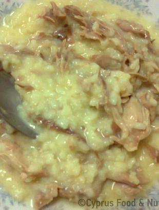 Αυγολέμονη με κρέας.