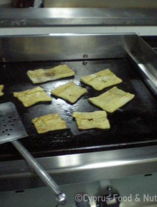 Ψήσιμο σε αντικολλητική επιφάνεια, χωρίς λάδι. Λευκωσία, 28/2/2014.