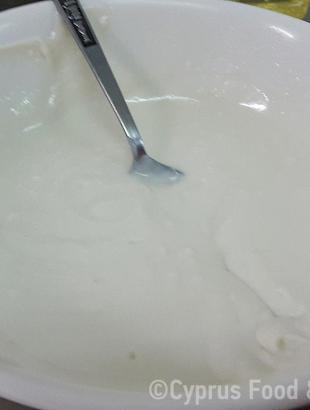 Ετοιμάζουμε την τσίππα (Μαγειρεύω Κυπριακά 2015). &lt;br/&gt; Πηγή: Στάλω Λαζάρου.