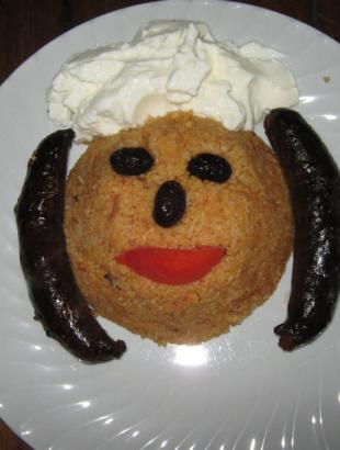 Πουργούρι συνοδευμένο με γιαούρτι, χωριάτικα λουκάνικα, μαύρες ελιές και ντομάτα. Κάτω Δρυς 2014. &lt;br/&gt; Πηγή: Έλλη Κορνιώτη.