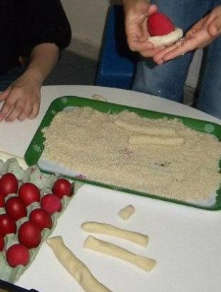 Σχηματίζοντας τις αυκωτές.