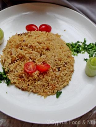 Τιτσιρίδες πιλάφι (Μαγειρεύω Κυπριακά 2014). &lt;br/&gt; Πηγή: Κατερίνα Λαζάρου.