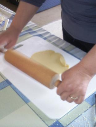 Άνοιγμα φύλλου για φλαούνες (Δημητρίου Δήμητρα, 2010).