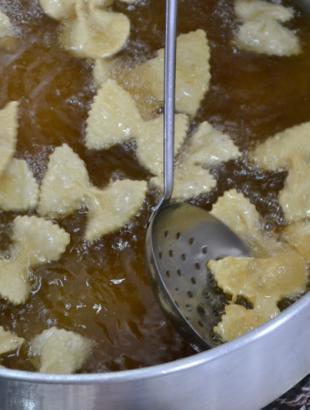 Μαγειρεύοντας πουρέκια, 2014.