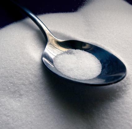 Άσπρη κρυσταλλική ζάχαρη.<br/>  Πηγή:http://nutribulletblog.com/blasting-for-blood-sugar-control/