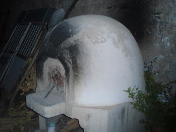 Παραδοσιακός Φούρνος από τα Πάνω Λεύκαρα. Πηγή: Αρχείο Β. Γιάγκου