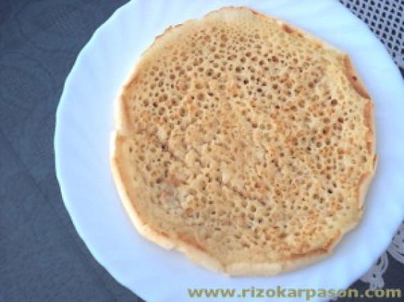 Λαγγόπιττα. <br/> Άδεια δημοσίευσης: http://www.rizokarpason.com/sintages1.htm