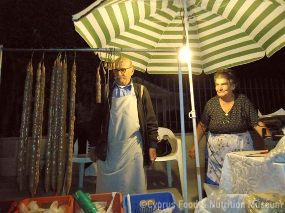 Πώληση σιουσιούκκου από μικροπωλητές. <br/> Πηγή: Στάλω Λαζάρου.