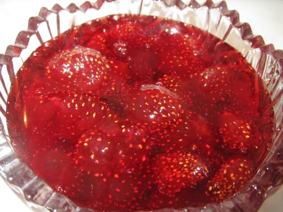 Μαρμελάδα φράουλα. <br/> Πηγή: https://commons.wikimedia.org/wiki/File:Az-Strawberry_jam,_making_by_e-citizen_%28moonsun1981%29.JPG