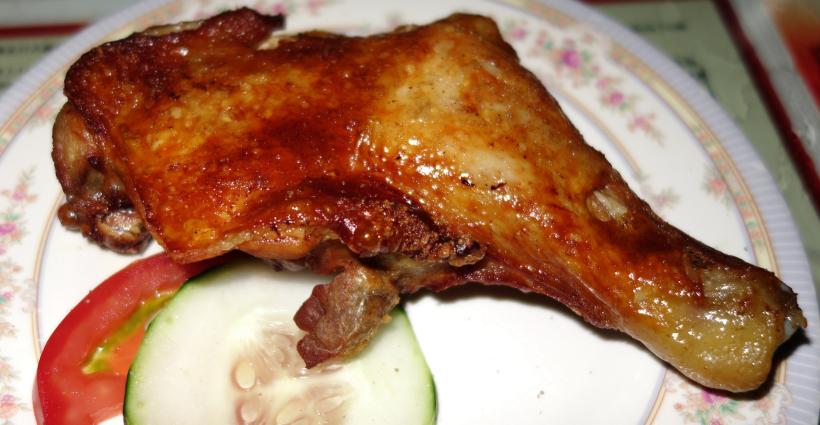 Κοτόπουλο τηγανητό. <br/> Πηγή: https://en.wikipedia.org/wiki/Fried_chicken
