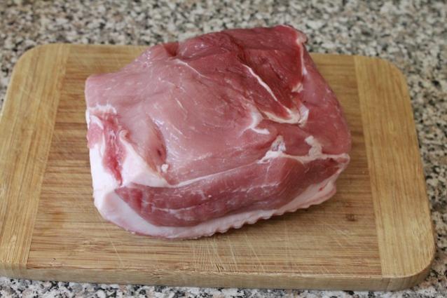 Χοιρινό ψαχνό κρέας. <br/> Πηγή: https://pixabay.com/en/roast-pork-fry-crusts-meat-raw-271978/
