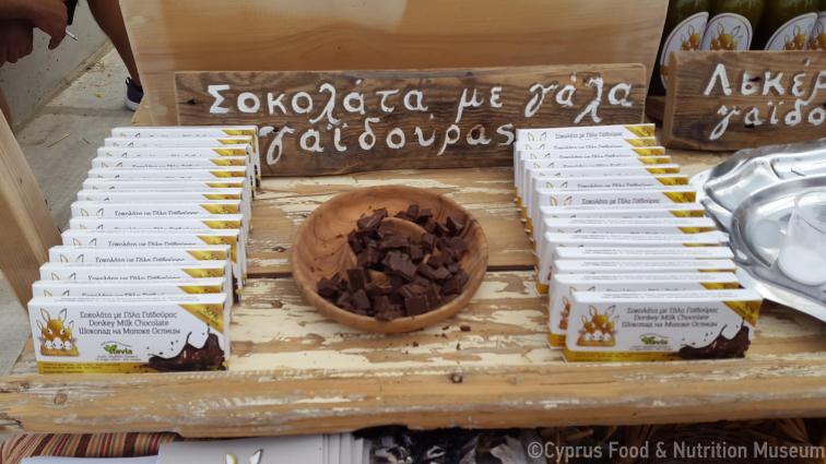 Σοκολάτα με γάλα γαϊδούρας (Φεστιβάλ Κόρνου, Οκτώβρης 2015). <br/> Πηγή: Στάλω Λαζάρου. 