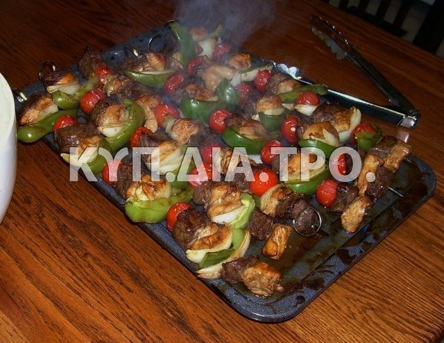 Σούβλα με διάφορα λαχανικά. 